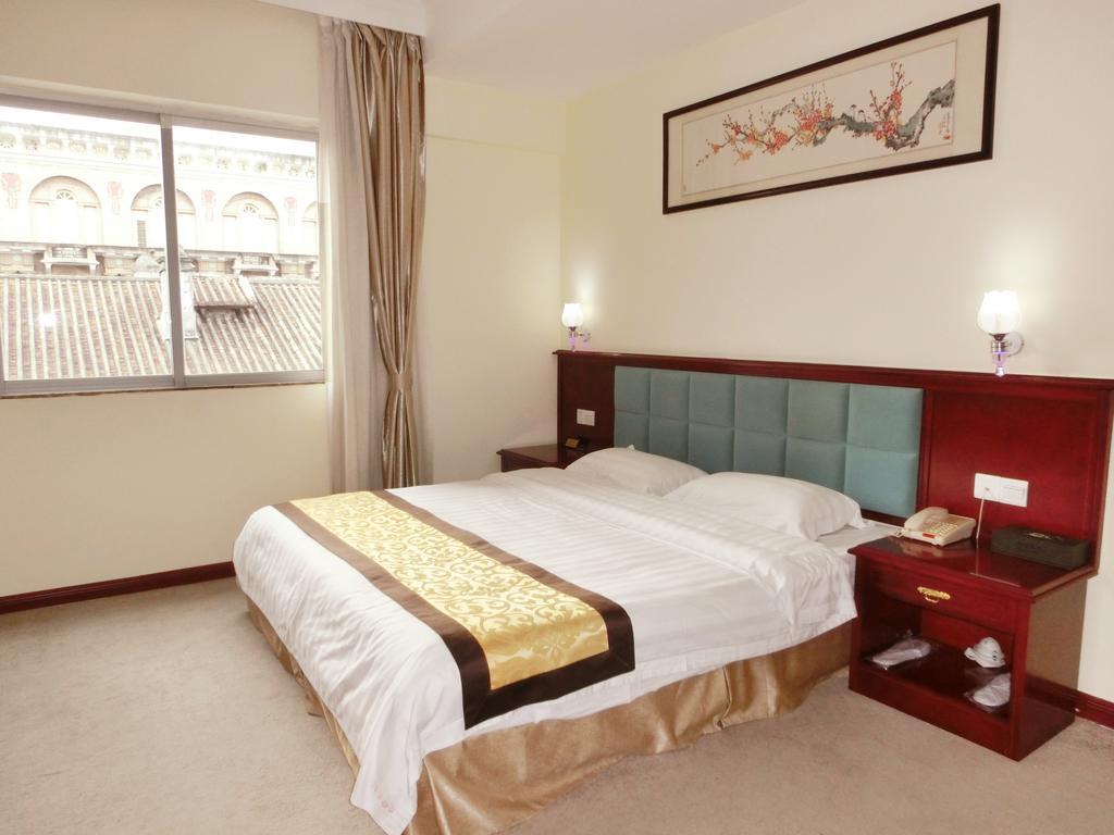 Guangdong Oversea Chinese Hotel Kanton Dış mekan fotoğraf